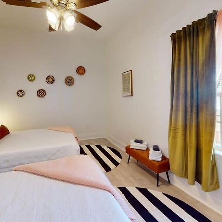 Sunny 5Bed W Parking And Direct Streetcar Access Villa New Orleans Exterior photo